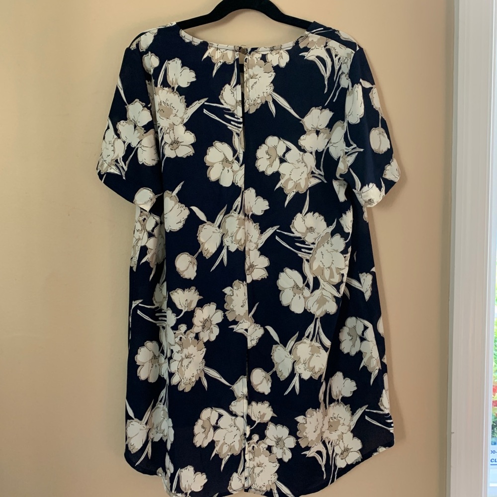 Light weight navy floral blouse